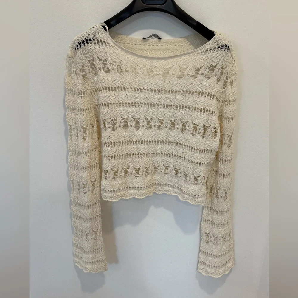 Zara Marching Set: Crochet Knit Top & Shorts Ecru - Picture 4 of 11